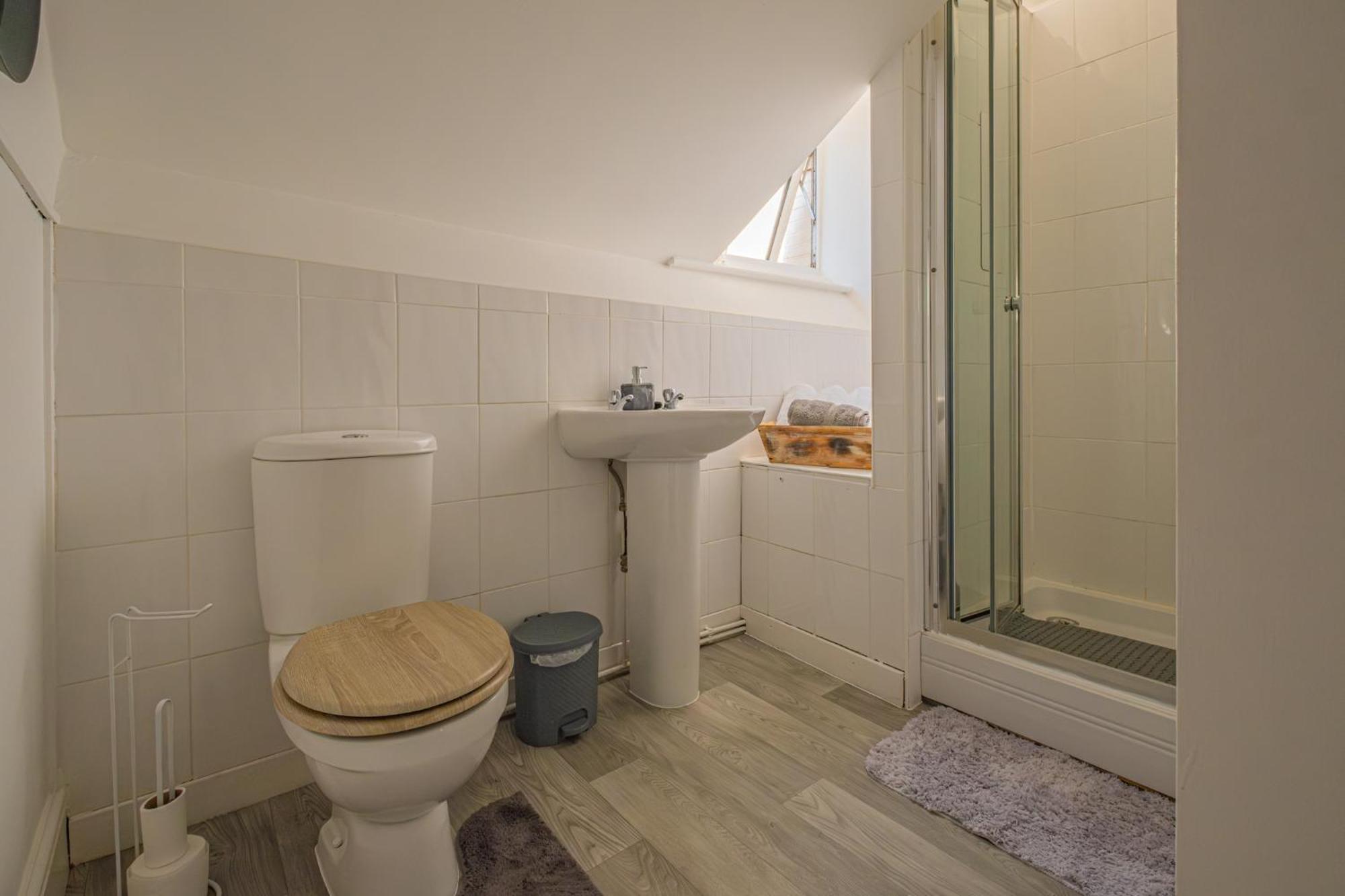Castleview Coastal Comfort With 2 Parking Spaces Oystermouth Екстер'єр фото