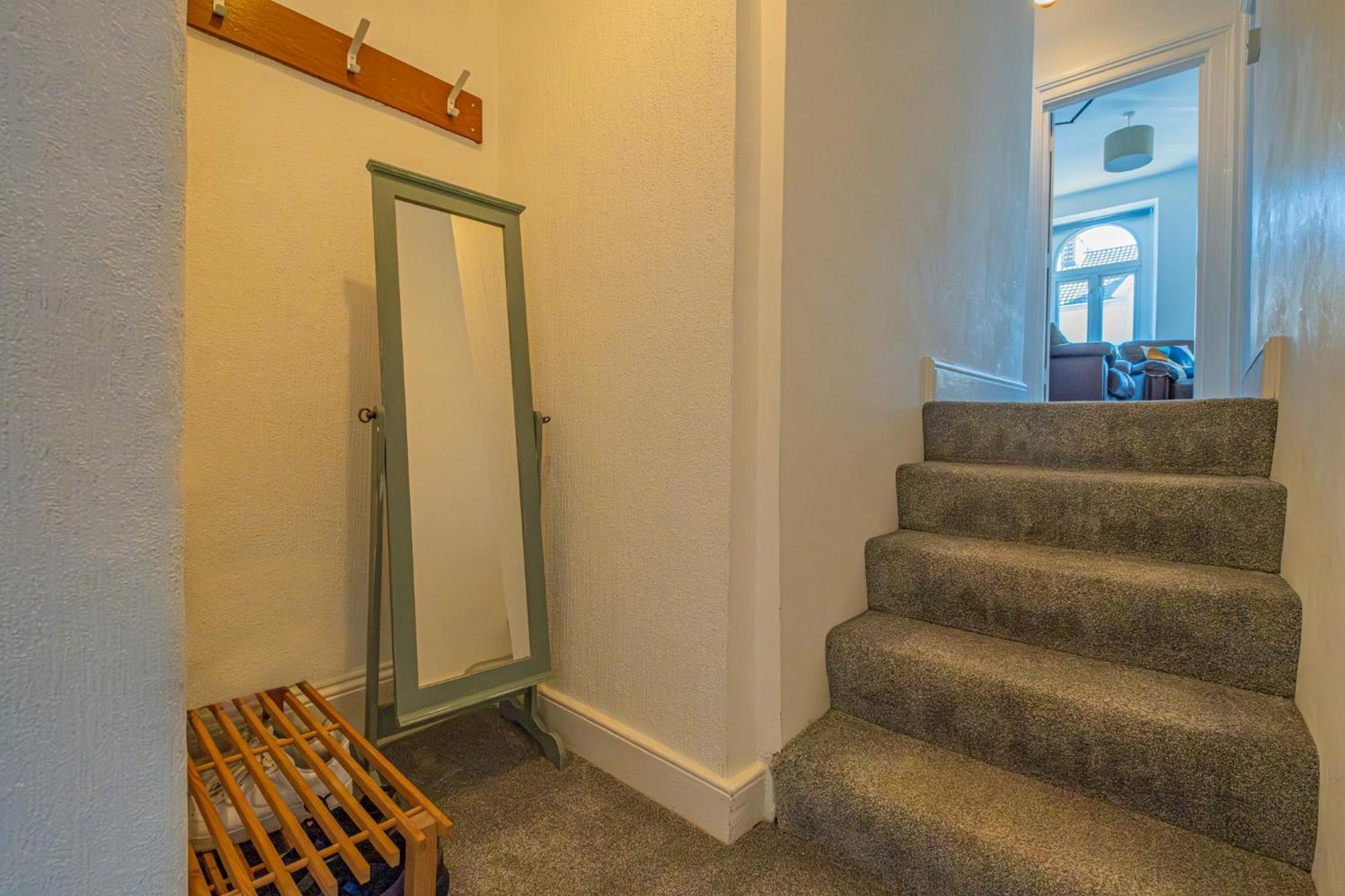 Castleview Coastal Comfort With 2 Parking Spaces Oystermouth Екстер'єр фото