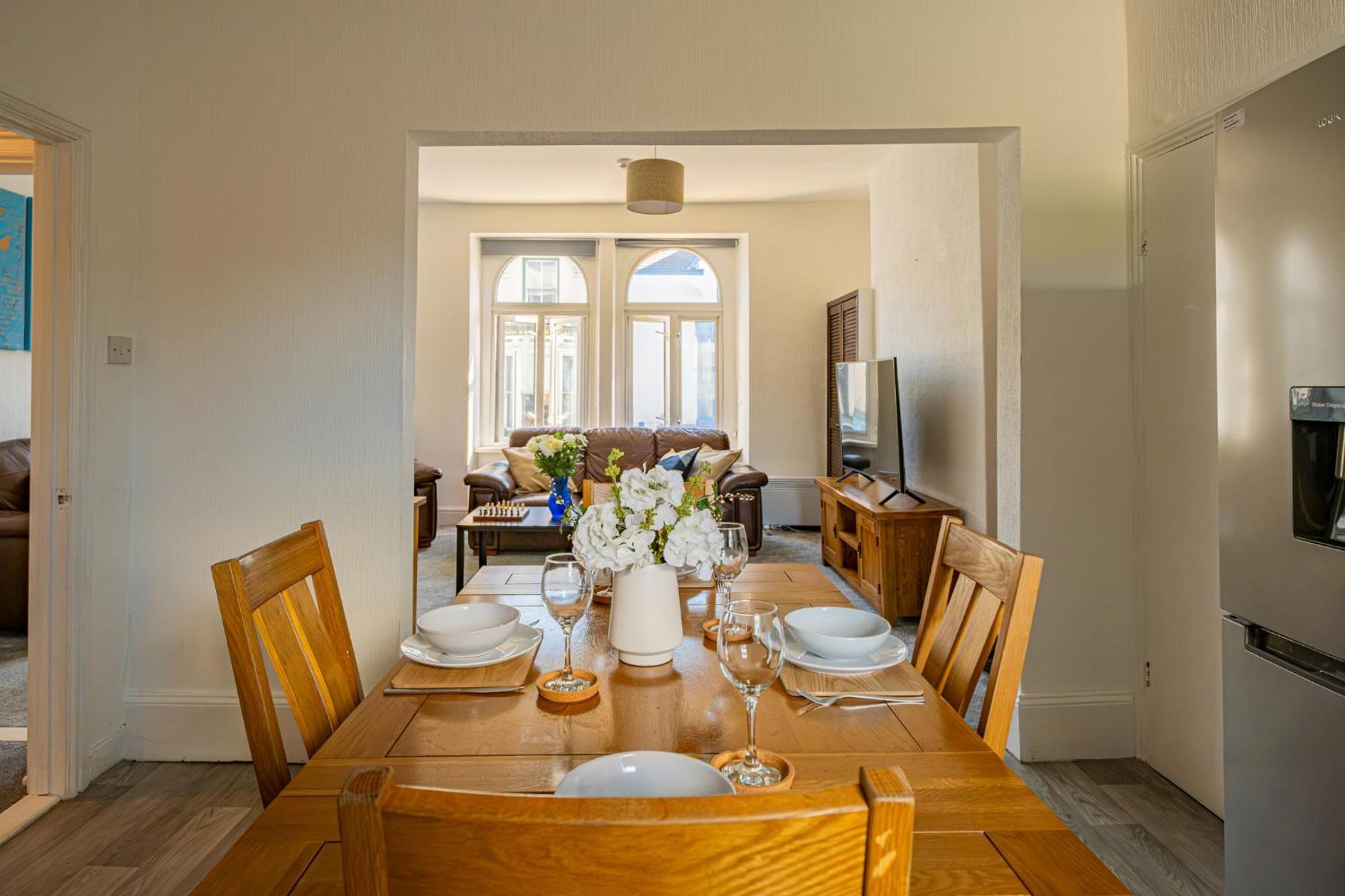 Castleview Coastal Comfort With 2 Parking Spaces Oystermouth Екстер'єр фото